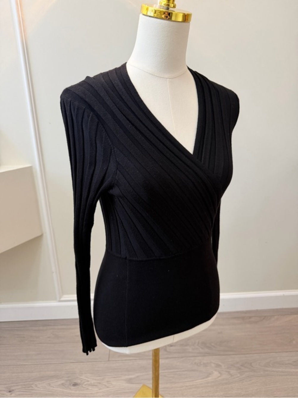 INC International Concepts Black Ribbed V-Neck Long Sleeve Top
